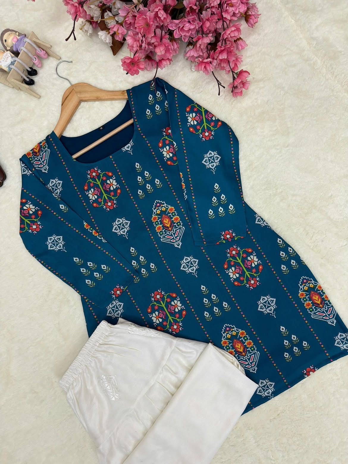 KIRAN 2PC EMBROIDERED DRESS (FARSHI SHALWAR)