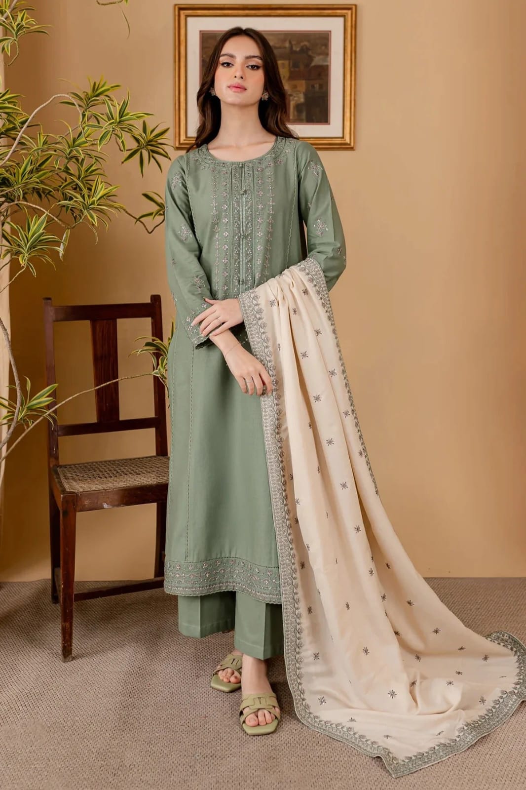 Zamrud Noor Embroidered 3pc Dress
